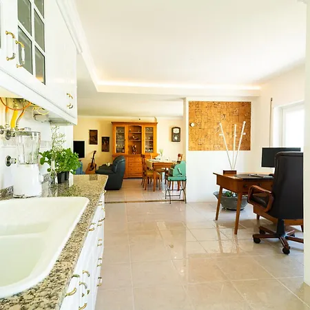 דירה Family Comfort House *